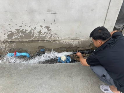 ไฟล์แนบ กปภ.สาขาสมุทรสาคร (พ) ดำเนินการถอดล้างมาตรวัดน้ำขนาดใหญ่ ตามแผนบำรุงรักษา เพิ่มประสิทธิภาพการบริหารจัดการน้ำ