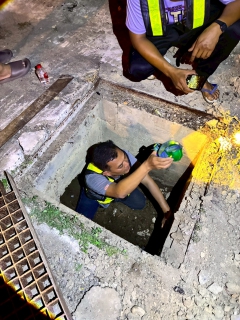 ไฟล์แนบ กปภ.สาขาเพชรบุรี ลงพื้นที่ตรวจสอบปัญหาน้ำไหลอ่อน-ไม่ไหล