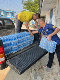 ไฟล์แนบ การประปาส่วนภูมิภาคสาขาบ้านไผ่ มอบน้ำดื่มบรรจุขวดตราสัญลักษณ์ กปภ. ให้กับที่ว่าการอำเภอบ้านไผ่ ในการจัดงานประเพณีบุญกุ้มข้าวใหญ่ของดีอำเภอบ้านไผ่ และงานกาชาดอำเภอบ้านไผ่ ประจำปี 2569