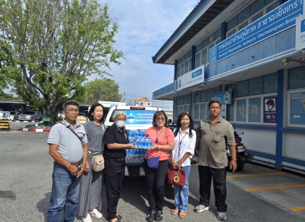 ไฟล์แนบ การประปาส่วนภูมิภาคสาขาฉะเชิงเทรา มอบน้ำดื่มตราสัญลักษณ์ กปภ. จำนวน 360 ขวด ให้แก่ชมรมผู้สูงอายุเทศบาลเมืองฉะเชิงเทรา