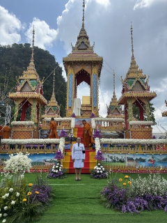 ไฟล์แนบ กปภ.สาขาหลังสวน บริการน้ำดื่มบรรจุขวดตราสัญลักษณ์ กปภ. ในพิธีพระราชทานเพลิงศพ พระเทพวชิรปฏิภาณ อดีตเจ้าคณะจังหวัดชุมพร ณ วัดราชบุรณะ (พระอารามหลวง) 