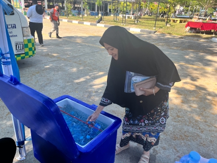 ไฟล์แนบ การประส่วนภูมิภาคสาขากระบี่ ร่วมโครงการจังหวัดกระบี่เคลื่อนที่ ประจำปีงบประมาณ 2569  พร้อมบริการน้ำดื่มตราสัญลักษณ์ กปภ.บริการประชาชนและผู้มาร่วมงาน ณ โรงเรียนชุมชนบ้านเขากลม หมู่ 7 ตำบลหนองทะเล อำเภอเมืองกระบี่ จังหวัดกระบี่ 