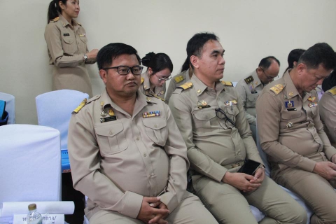 ไฟล์แนบ รปก.3 พร้อมด้วย คณะผู้บริหาร กปภ.เขต 1 ร่วมให้การต้อนรับ ราชเลขานุการในพระองค์ฯ และคณะ ลงพื้นที่ติดตามความก้าวหน้าโครงการพัฒนาพื้นที่เกาะสีชัง