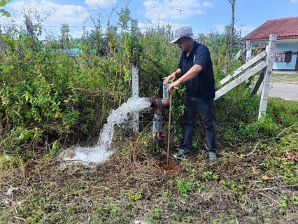 ไฟล์แนบ กปภ.สาขาคลองท่อม นำทีมลงพื้นที่ ตำบลคลองท่อมใต้ อำเภอคลองท่อม จังหวัดกระบี่ ดำเนินการเปิดล้างระบายตะกอนในเส้นท่อจ่ายน้ำ (Blow off) ผ่านหัวดับเพลิง