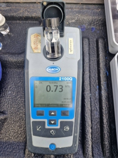 ไฟล์แนบ กปภ.สาขาภูเก็ต ลงพื้นที่ตรวจสอบคุณภาพน้ำปลายสาย บริเวณหมู่บ้านภูเก็ตวิลล่าดาวรุ่ง ตำบลวิชิต อำเภอเมือง จังหวัดภูเก็ต