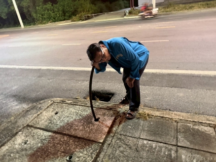 ไฟล์แนบ กปภ.สาขาปากพนัง ลงพื้นที่เดินสำรวจหาท่อแตก/ท่อรั่ว จากการทำ step test  ตามแผนลดน้ำสูญเสีย บริเวณพื้นที่ ถนนพานิชสัมพันธ์  ตำบลปากพนัง อำเภอปากพนัง จังหวัดนครศรีธรรมราช