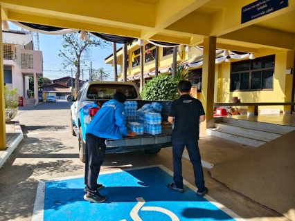 ไฟล์แนบ กปภ.สาขาสวรรคโลก สนับสนุนน้ำดื่มบรรจุขวดเพื่อสนับสนุนศูนย์ปฏิบัติการป้องกันและลดอุบัติเหตุทางถนน ช่วงเทศกาลสงกรานต์ พ.ศ.2569