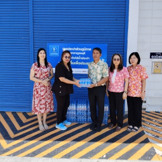 ไฟล์แนบ กปภ.สาขากาญจนบุรี มอบน้ำดื่มตราสัญลักษณ์ให้แก่ศูนย์อำนวยการความปลอดภัยทางถนน จังหวัดกาญจนบุรี