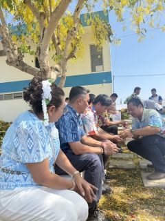 ไฟล์แนบ การประปาส่วนภูมิภาคสาขาปราณบุรี จัดกิจกรรมสรงน้ำพระพุทธรูป พระแม่ธรณี และรดน้ำดำหัวผู้ใหญ่ เนื่องในเทศกาลสงกรานต์ ประจำปี 2569