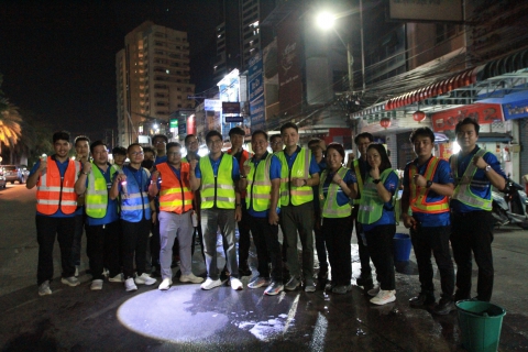 ไฟล์แนบ รองผู้ว่าการ (ปฏิบัติการ 3) นำทีมขับเคลื่อนสร้าง ภาคีเครือข่าย กำไรยั่งยืน ผนึกกำลังภาคีเครือข่ายคนเมืองท่องเที่ยว ลุยลงพื้นที่หาท่อแตกรั่ว ยกระดับระบบประปาให้ดียิ่งขึ้น