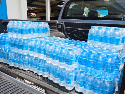 ไฟล์แนบ กปภ.สาขาระนอง ร่วมสนับสนุนน้ำดื่มบรรจุขวด ในงานอาบน้ำแร่ แลระนอง ประจำปี 2569