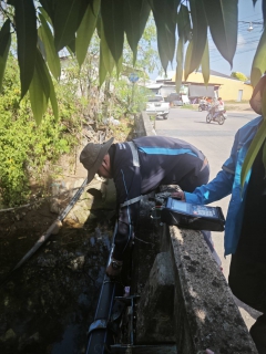 ไฟล์แนบ กปภ.สาขาหลังสวน นำทีมลงพื้นที่สุ่มตรวจวัดแรงดันน้ำ หน้ามาตร ในพื้นที่ อำเภอหลังสวน จังหวัดชุมพร