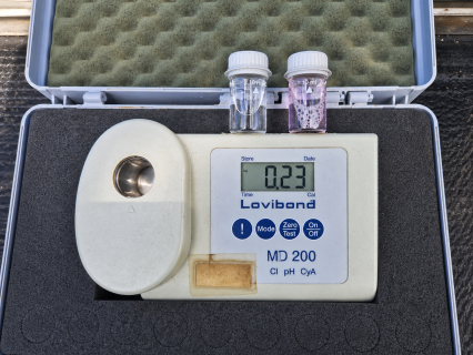 ไฟล์แนบ กปภ.สาขาภูเก็ต ลงพื้นที่ตรวจสอบคุณภาพน้ำปลายสาย บริเวณหน้าโรงเรียนสะปำ ถนนเทพกระษัตรี  ตำบลเกาะแก้ว อำเภอเมืองภูเก็ต จังหวัดภูเก็ต