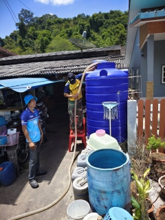 ไฟล์แนบ กปภ.สาขาหลังสวน นำรถบรรทุกน้ำออกให้บริการแก่ประชาชน เพื่อบรรเทาความเดือดร้อนจากสถานการณ์ภัยแล้ง 