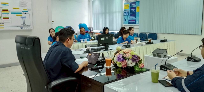 ไฟล์แนบ วันที่ 20 พฤษภาคม 2569 นายศุภกฤษณ์ จันทร์ศุภเสน ผจก.กปภ.สาขาลำพูน พร้อมด้วยหัวหน้างานและพนักงานในสังกัด จัดกิจกรรมสนทนายามเช้า (Morning Talk) ครั้งที่ 8/2569 ประจำเดือน พฤษภาคม 2569 หัวหน้างานสายงานต่าง ๆ งานผลการดำเนินงานของแต่ละสายงาน พร้อมแจ้งนโยบายของผู้ว่าการ กปภ. ช่วยกันลดพลังงานประหยัดพลังงาน ในสำนักงาน ประชาสัมพันธ์โครงการตาม นโยบายของกปภ. ในช่วงระยะเวลา พ.ค.-ก.ค. 2569  เช่นโครงการ ลดค่าติดตั้ง 15% , การขยายระยะเวลาตัดมาตร , และการผ่อนชำระค่าติดตั้ง  
