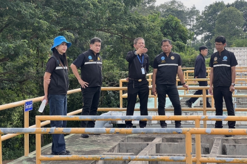 ไฟล์แนบ รองผู้ว่าการ (ปฏิบัติการ 2) ลงพื้นที่ตรวจเยี่ยมติดตามการดำเนินโครงการจัดการน้ำสะอาด (Water Safety Plan : WSP) ณ สถานีผลิตน้ำ กปภ.สาขาร้อยเอ็ด (โรงกรองน้ำบ้านเหล่ากล้วย)