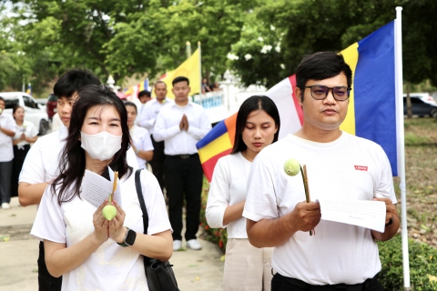 ไฟล์แนบ กปภ.สาขาสมุทรสาคร (พ) ร่วมพิธีเวียนเทียน เนื่องในวันวิสาขบูชา