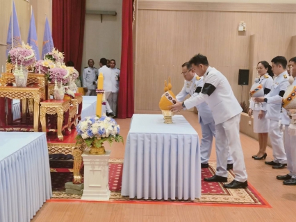 ไฟล์แนบ กปภ.สาขาระยอง ร่วมพิธีถวายเครื่องราชสักการะ วางพานพุ่มเงินพุ่มทอง และจุดเทียนถวายพระพรชัยมงคลสมเด็จพระนางเจ้าสุทิดา พัชรสุธาพิมลลักษณ พระบรมราชินี เนื่องในโอกาสพระราชพิธีมหามงคลเฉลิมพระชนมพรรษา 4 รอบ 48 พรรษา 3 มิถุนายน 2569
