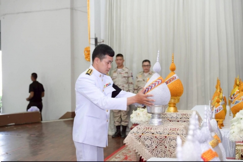 ไฟล์แนบ การประปาส่วนภูมิภาคสาขาแม่สาย ร่วมพิธีถวายเครื่องราชสักการะและวางพานพุ่ม และพิธีจุดเทียนถวายพระพรชัยมงคล เนื่องในโอกาสพระราชพิธีมหามงคลเฉลิมพระชนมพรรษา 4 รอบ สมเด็จพระนางเจ้าฯ พระบรมราชินี