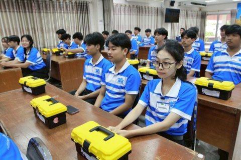 ไฟล์แนบ กปภ.เขต 1  จัดพิธีมอบเกียรติบัตรแก่ผู้ร่วมโครงการฝึกอาชีพประปาให้กับประชาชน ปี 2569 ในหลักสูตร "การสำรวจ ติดตั้ง ซ่อมแซมท่อประปาในที่พักอาศัยและอาคารสำนักงาน" รุ่นที่ 2 จังหวัดจันทบุรี (วันที่ 3) 