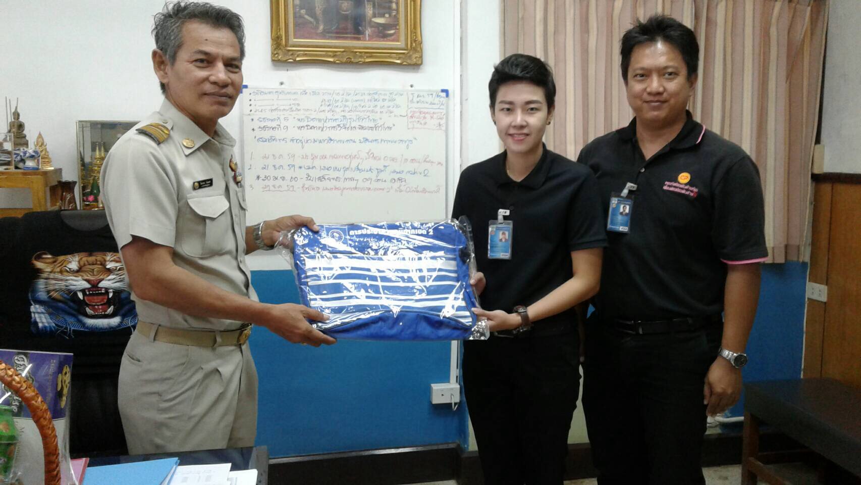 กปภ.สาขามวกเหล็กมอบของขวัญปีใหม่แก่ลูกค้า