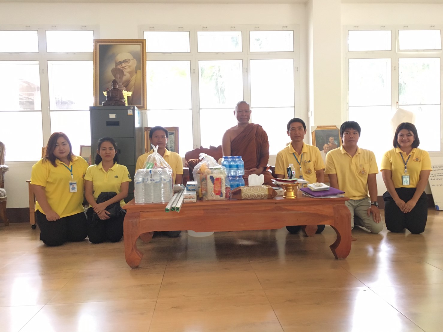 กปภ.สาขาบ้านโฮ่ง สืบสานประเพณีไทยถวายเทียนพรรษา