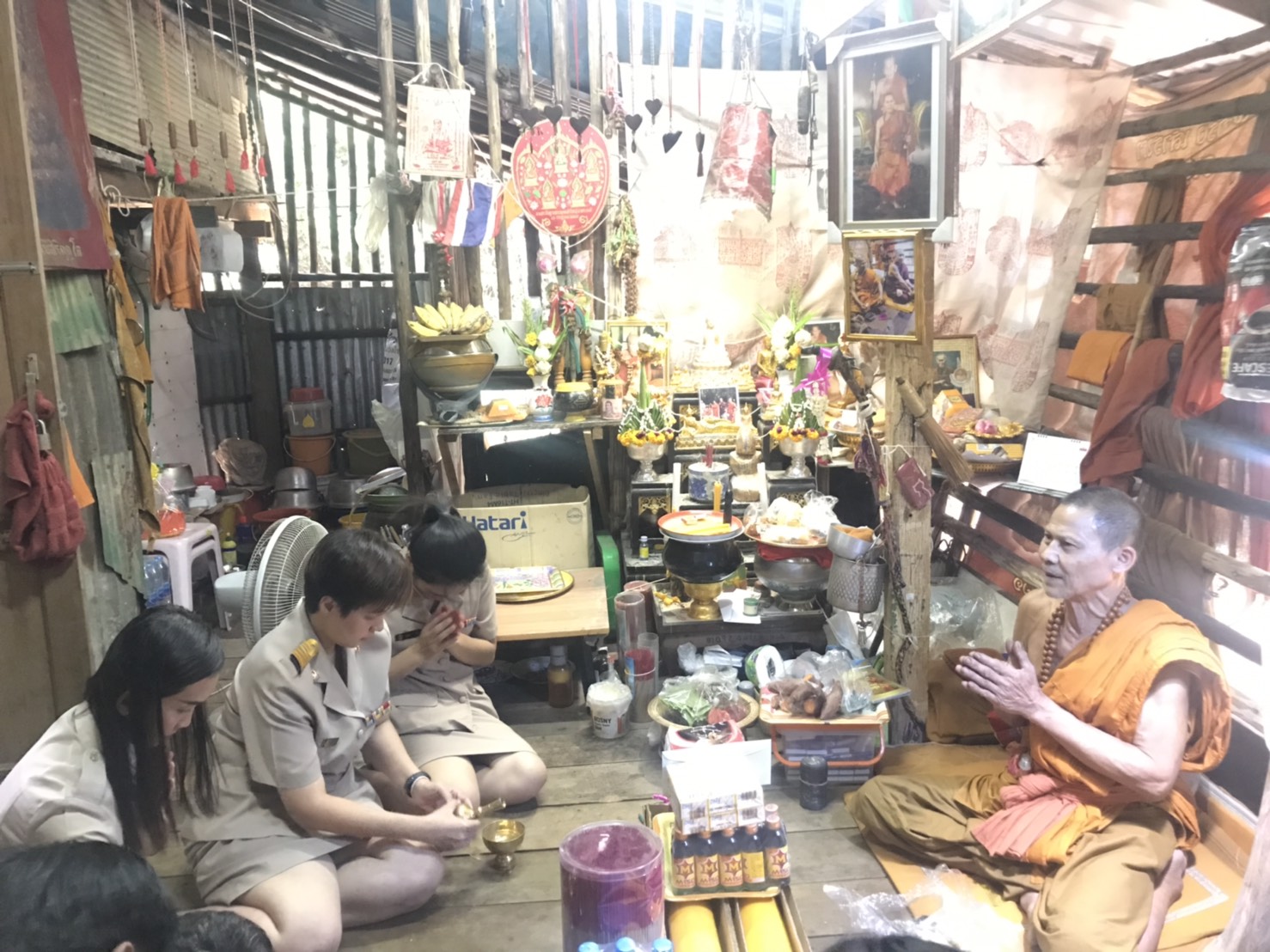 การประปาส่วนภูมิภาค สาขาอรัญประเทศ พร้อมใจทำบุญ ถวายเทียนพรรษา ในวันเข้าพรรษา ที่วัดหลวงอรัญญ์