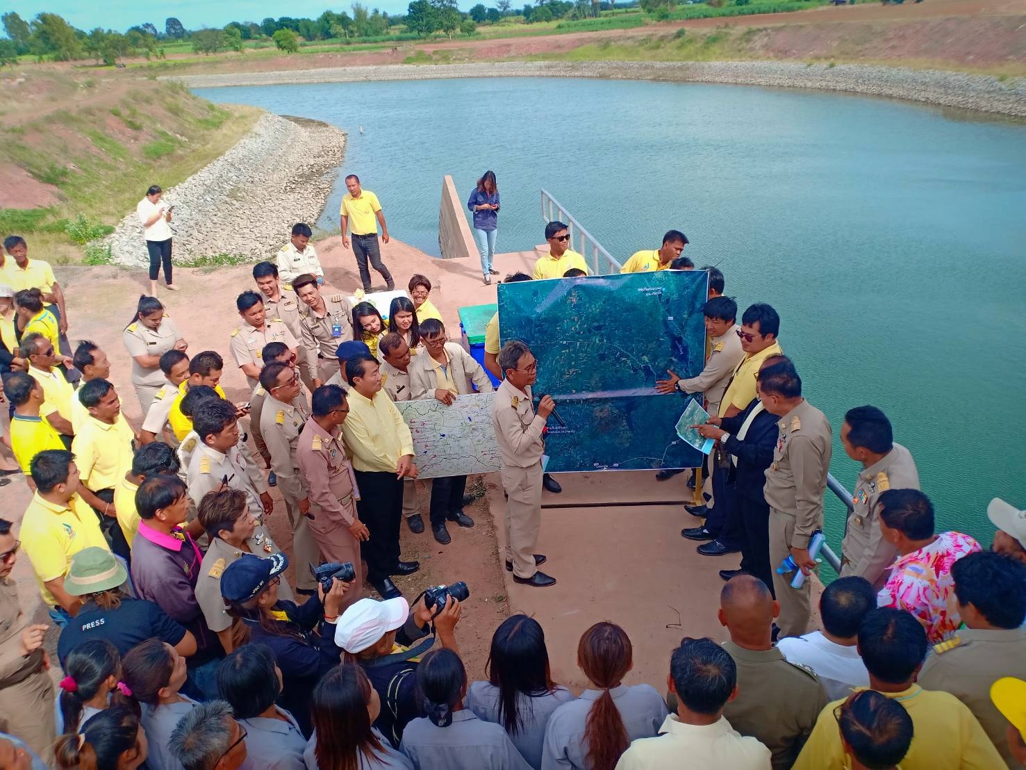 การประปาส่วนภูมิภาคเขต 2 ร่วมกับจังหวัดนครราชสีมา ลงพื้นที่ตรวจสถานการณ์ภัยแล้งอ่างเก็บน้ำลำเชียงไกรตอนบน