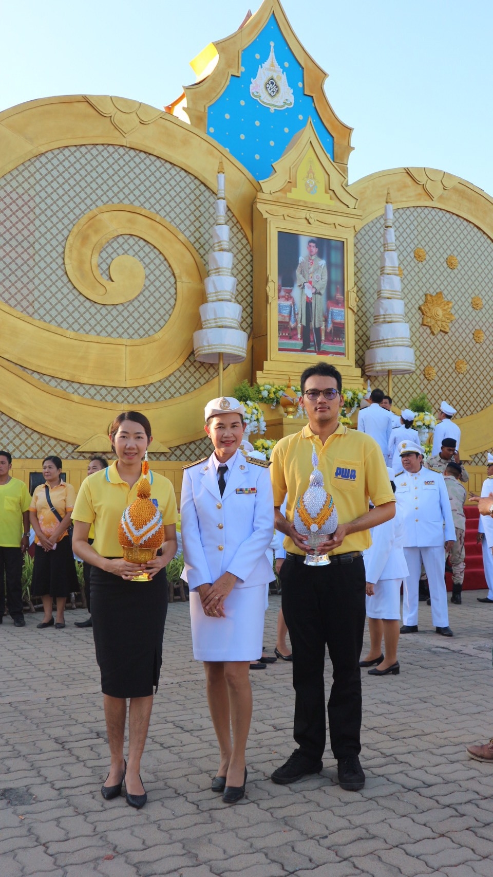 กปภ.สาขาสิงห์บุรี เข้าร่วมพิธีตักบาตรอาหารเช้า และวางพานพุ่มเนื่องในวันเฉลิมพระชนมพรรษาพระบาทสมเด็จพระเจ้าอยู่หัว