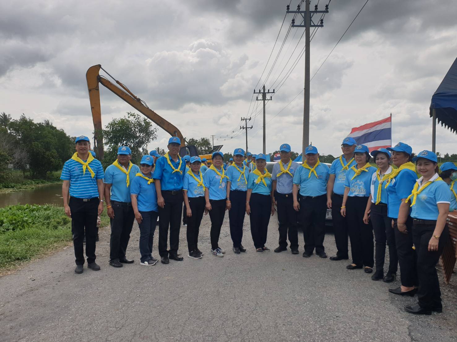 การประปาส่วนภูมิภาค(กปภ.)สาขาฉะเชิงเทรา บริการน้ำดื่ม กิจกรรม จิตอาสาพัฒนาสวนสาธารณะ จังหวัดฉะเชิงเทรา เนื่องในโอกาสวันเฉลิมพระชนมพรรษาสมเด็จพระนางเจ้าสิริกิติ์ พระบรมราชินีนาถ พระบรมราชชนนีพันปีหลวง ประจำปีพุทธศักราช 2562