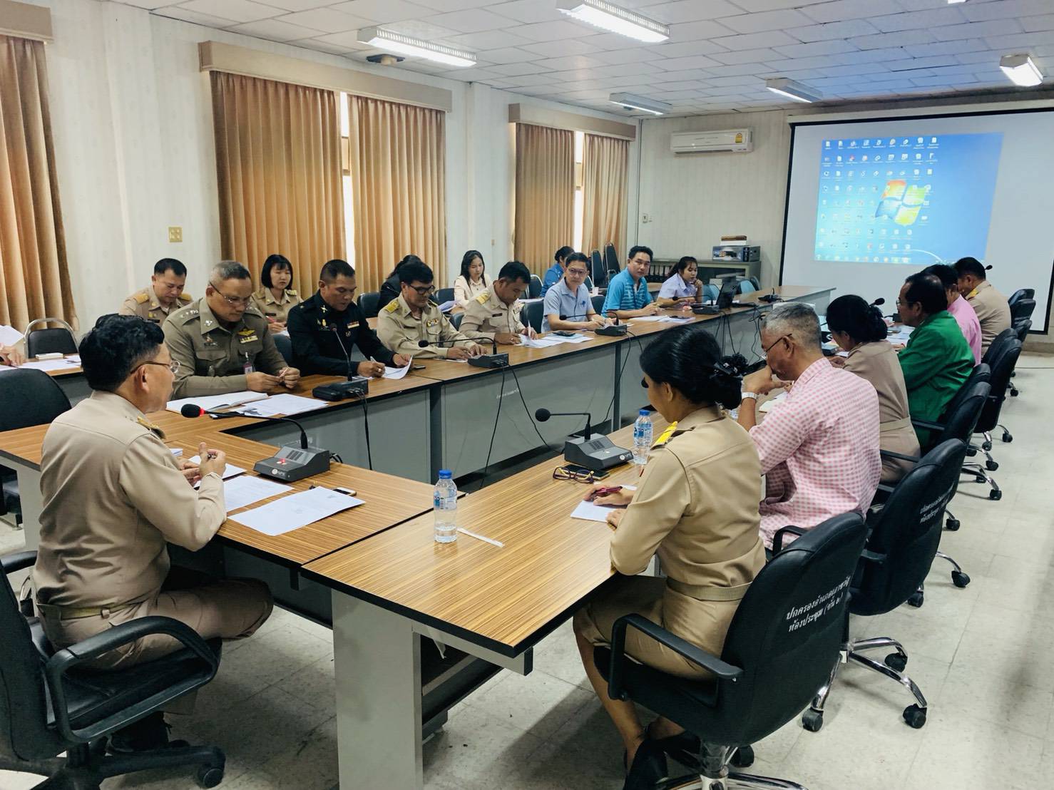 น. การประปาส่วนภูมิภาคสาขาเลาขวัญ เข้าร่วมประชุมหัวหน้าส่วนราชการ หัวหน้าหน่วยงานรัฐวิสาหกิจ นายกเทศมนตรี นายกองค์การบริหารส่วนตำบล และกำนันทุกตำบลครั้งที่๙/๒๕๖๒