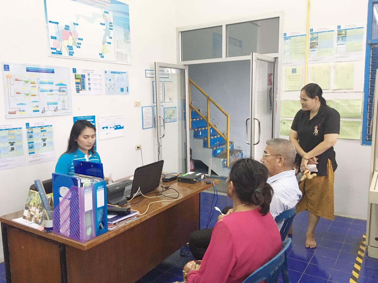 การประปาส่วนภูมิภาคสาขากาญจนดิษฐ์ ภายใต้การนำของ นางอัญชลี รัตนสุภา ผู้จัดการการประปาส่วนภูมิภาคสาขากาญจนดิษฐ์ มอบหมายให้พนักงาน งานจัดเก็บรายได้ ลงพื้นที่รับชำระค่าน้ำประปานอกสถานที่ ประจำเดือน พฤศจิกายน ๒๕๖๒ โดยได้ออกรับชำระค่าน้ำประปา วันศุกร์ที่ ๑๕ พฤศจิกายน ๒๕๖๒ ณ สถานีผลิตน้ำวิภาวดี หน่วยบริการบ้านใน ตำบลปากแพรก อำเภอดอนสัก จังหวัดสุราษฎร์ธานี เพื่อเป็นการเพิ่มช่องทางในการเก็บเงิน/และเพิ่มความสะดวกให้กับผู้ใช้น้ำอีกช่องทางหนึ่ง โดยพื้นที่หน่วยบริการบ้านใน จะออกมารับชำระค่าน้ำเป็นประจำ ในวันศุกร์ สัปดาห์ที่ ๓ ของทุกเดือน