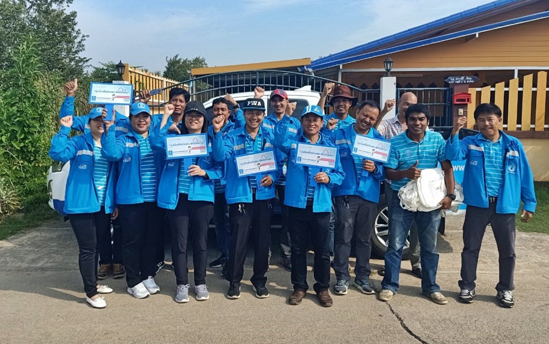 กปภ.สาขาปราณบุรี จัดกิจกรรมเติมใจให้กัน ลงพื้นที่พบลูกค้า ณ หมู่บ้านธนารมย์ ตำบลวังก์พง อำเภอปราณบุรี จังหวัดประจวบฯ