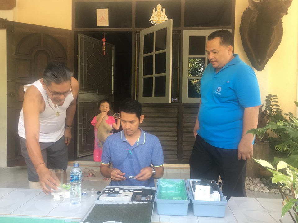 การประปาส่วนภูมิภาคสาขาท่าแซะ ลงพื้นที่ตรวจสอบคุณภาพน้ำประปา เพื่อสร้างความเชื่อมั่นในน้ำประปาของการประปาส่วนภูมิภาค