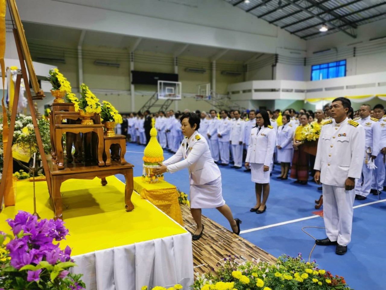 กปภ.สาขาทุ่งสง ร่วมพิธีถวายพานพุ่มราชสักการะ ถวายราชสดุดดี และถวายบังคม พระบาทสมเด็จพระบรมชนกาธิเบศรมหาภูมิพลอดุลยเดชมหาราช บรมนาถบพิตร วันพ่อแห่งชาติ