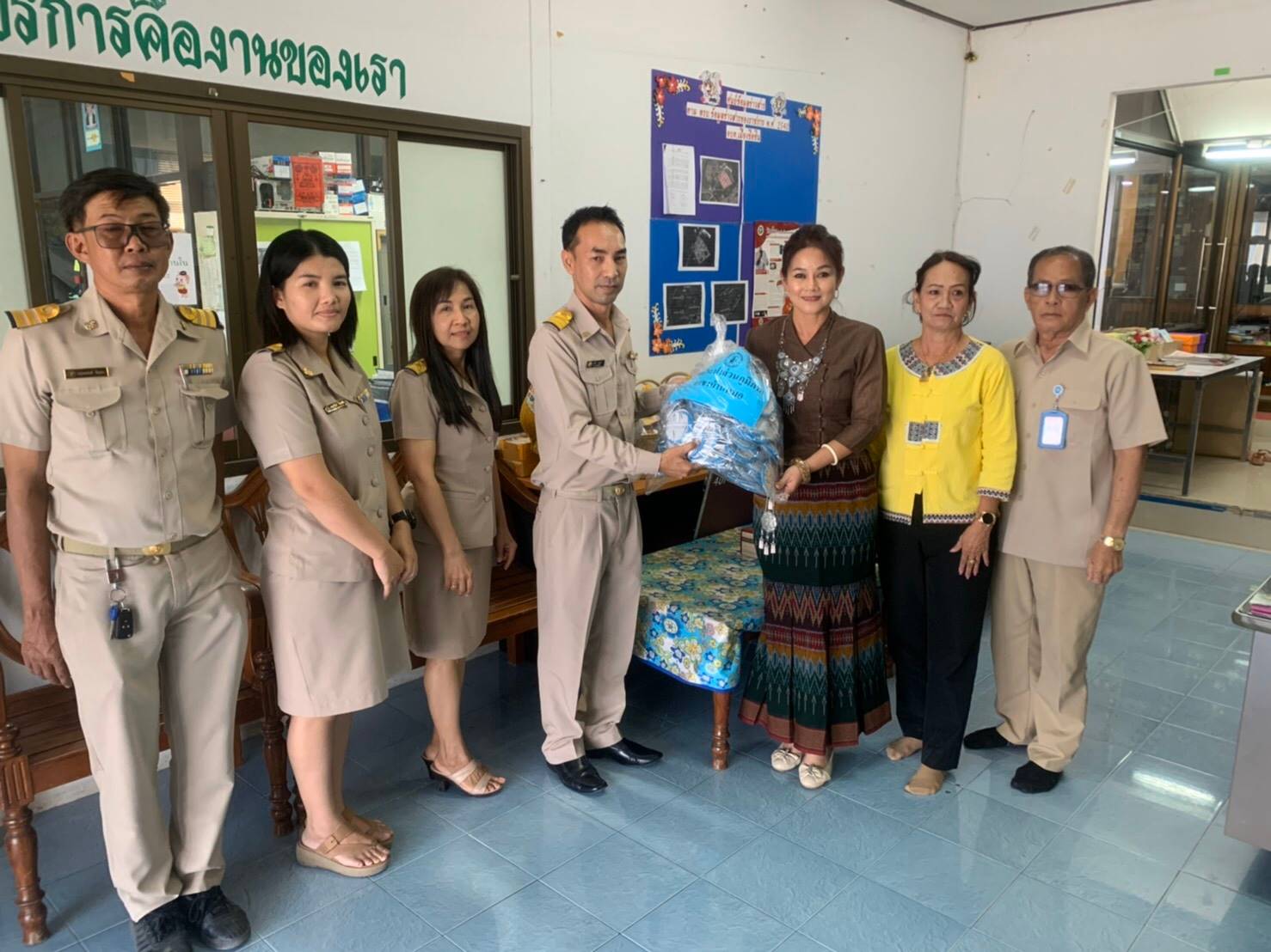 การประปาส่วนภูมิภาคสาขาบ้านหมอ มอบรถจักรยานเพื่อใช้ในกิจกรรมวันเด็ก