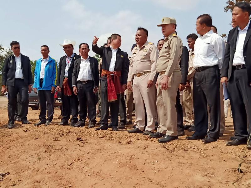 กปภ.สาขาสุรินทร์ร่วมต้อนรับรัฐมนตรีช่วยว่าการกระทรวงมหาดไทยตรวจเยี่ยมพื้นที่ดำเนินงานโครงการขุดลอกแหล่งน้ำสาธารณประโยชน์หาแนวทางแก้ไขปัญหา เรื่องน้ำอุปโภคและบริโภค