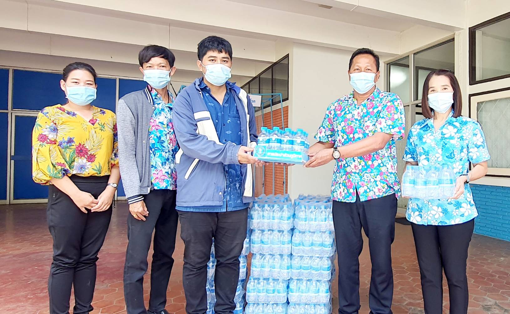 กปภ.สาขาพิษณุโลก จัดกิจกรรมมอบน้ำดื่มตราสัญลักษณ์ กปภ.
