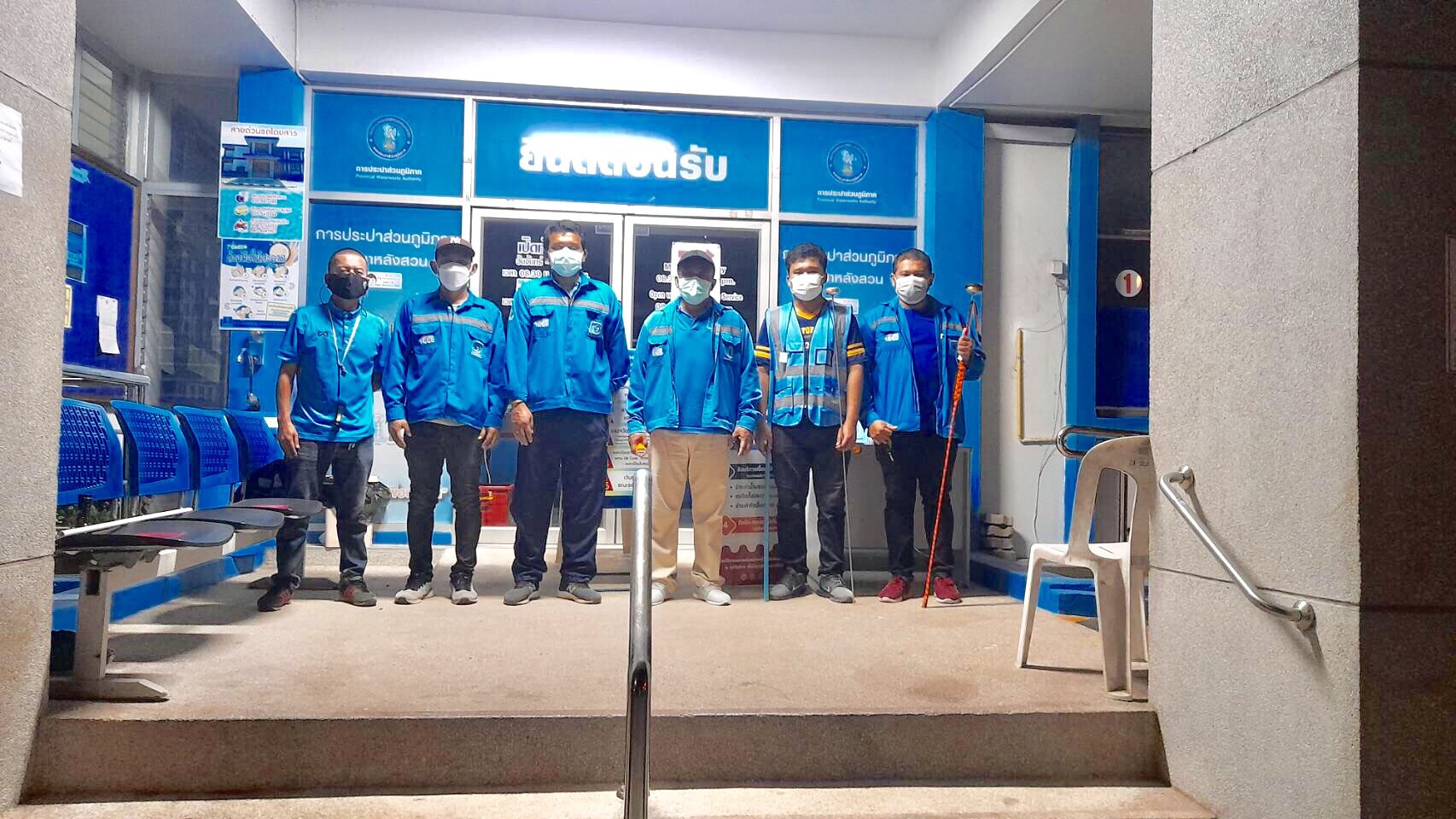 งานบริการและควบคุมน้ำสูญเสีย กปภ.สาขาหลังสวน ได้ผนึกกำลังออกค้นหาท่อแตกรั่ว