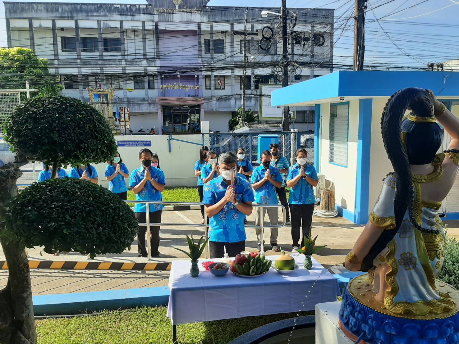 การประปาส่วนภูมิภาคสาขาชุมพร จัดกิจกรรม ไหว้พระภูมิเจ้าที่ เพื่อความเป็นศิริมงคล