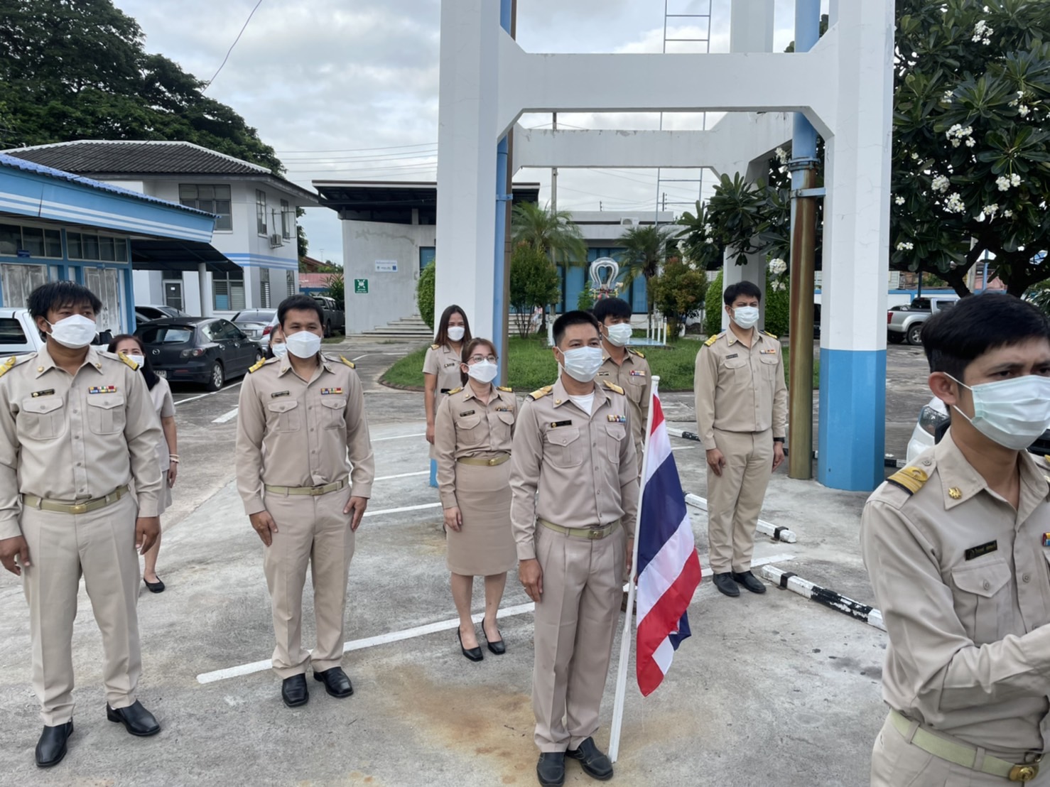 กปภ.สาขากำแพงเพชร ร่วมกิจกรรมเนื่องในวันพระราชทานธงชาติไทย 28 กันยายน ประจำปี 2564