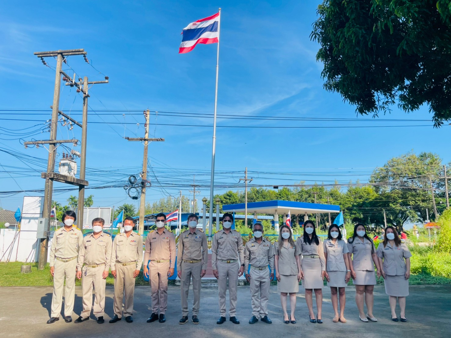 การประปาส่วนภูมิภาคสาขาปากน้ำประแสร์ จัดกิจกรรมเนื่องในวันพระราชทานธงชาติไทย