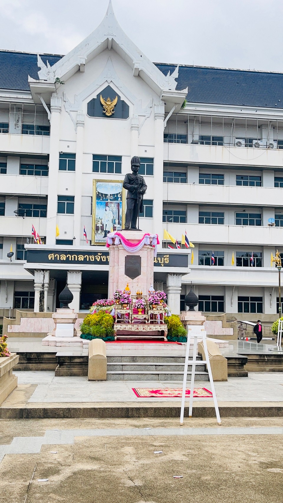 กปภ.สาขากาญจนบุรี เข้าร่วมพิธีน้อมรำลึกเนื่องในวันคล้ายวันสวรรคตพระบาทสมเด็จพระจุลจอมเกล้าเจ้าอยู่หัว