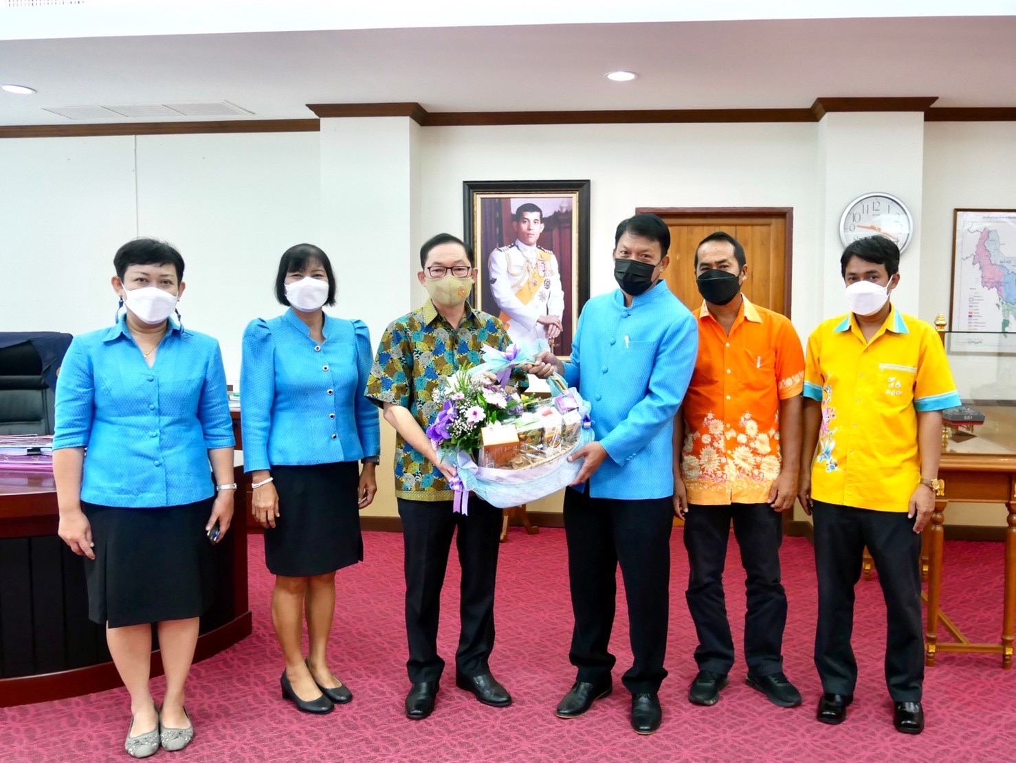 นางเพ็ญศรี ชตีพานี ผู้จัดการการประปาส่วนภูมิภาคสาขาคลองท่อม เข้ารายงานตัว กับ ท่านผู้ว่าราชการจังหวัดกระบี่