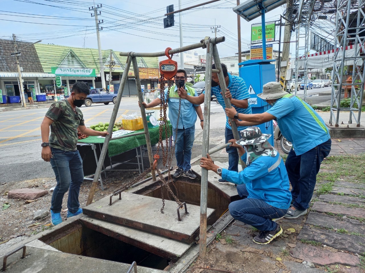 กปภ.สาขากาญจนบุรี บำรุงรักษาอุปกรณ์ประตูน้ำ PRV