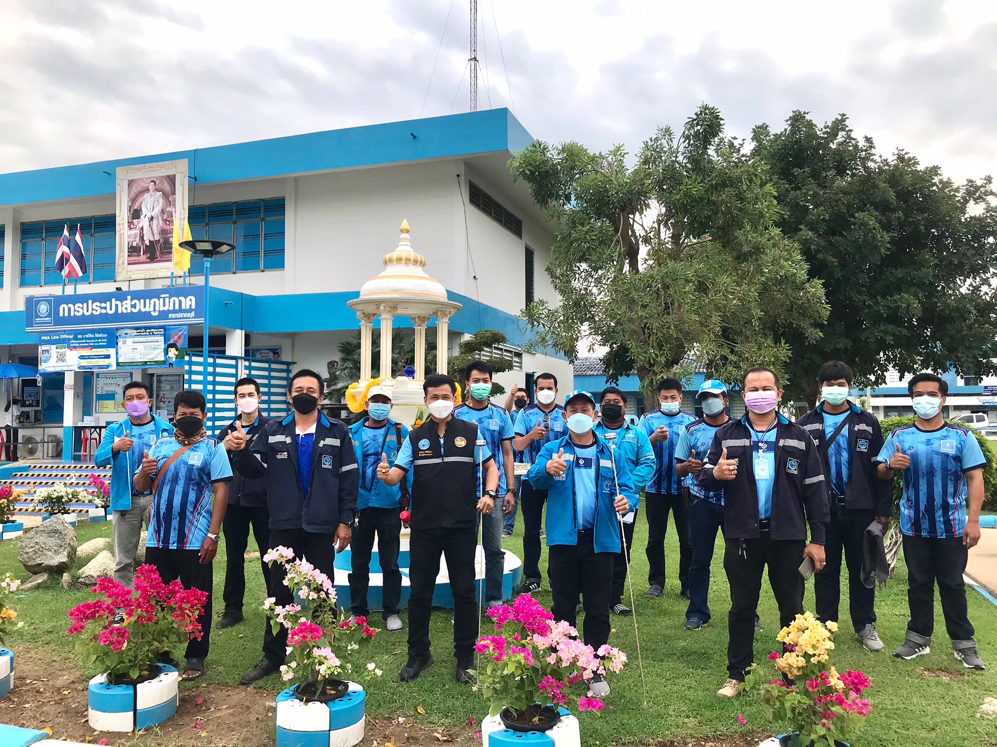 กปภ.สาขาปราณบุรี ลงพื้นที่ออกหาท่อแตก-ท่อรั่ว เชิงรุก (Active Leak Control) ตรวจสอบปัญหาน้ำไหลอ่อน พร้อมแก้ไขทันที ตามแผนลดน้ำสูญเสีย บริเวณ หมู่ที่ 2 ตำบลเขาน้อย อำเภอปราณบุรี จังหวัดประจวบคีรีขันธ์