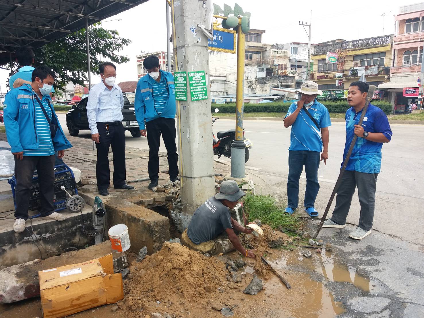 การประปาส่วนภูมิภาคสาขาสุพรรณบุรี ออกหาท่อรั่วท่อแตก