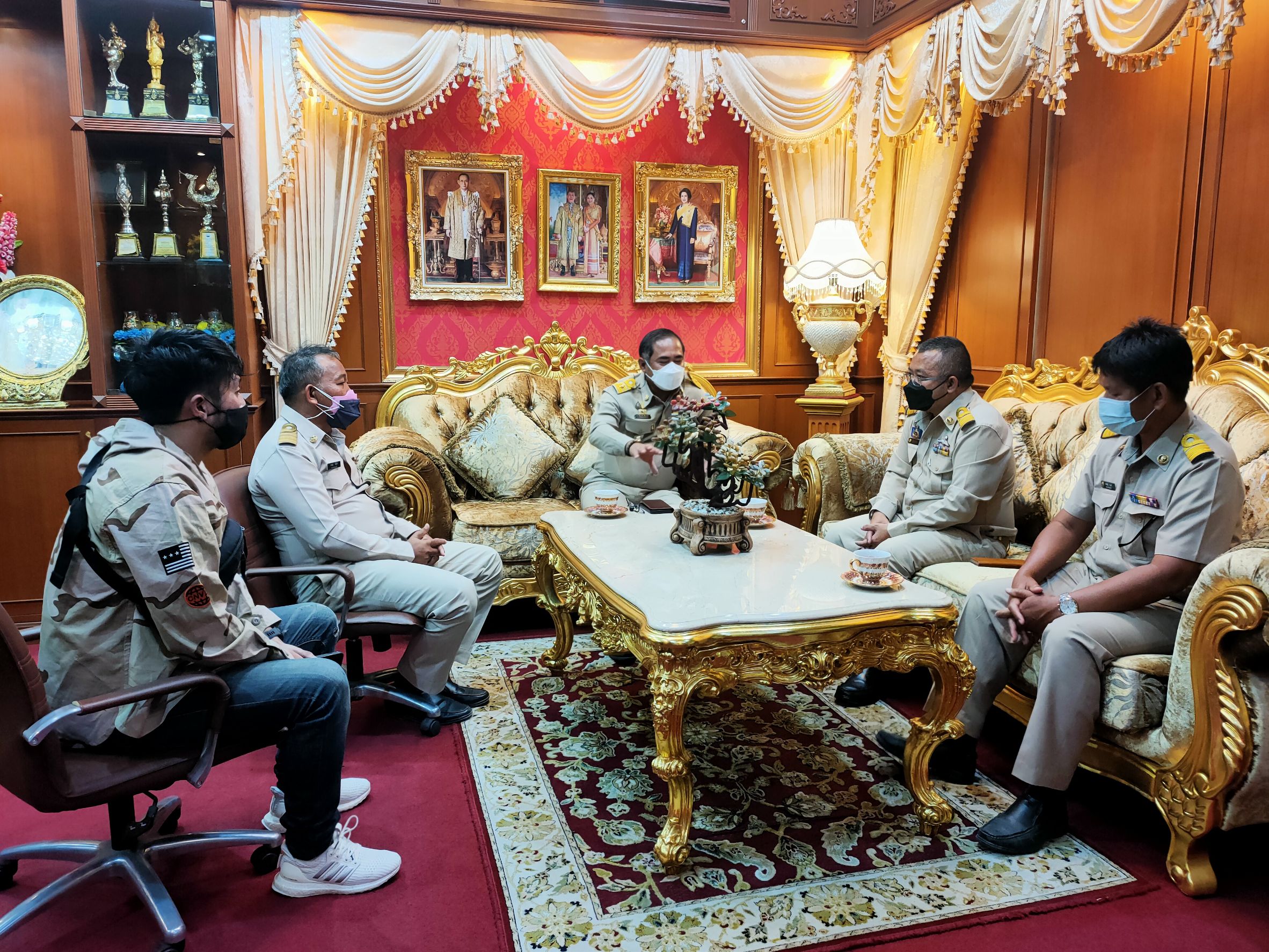ผจก.กปภ.สาขาสมุทรสาคร เข้าพบนายกเทศมนตรีตำบลท่าจีนเพื่อติดตามและรับทราบปัญหาร้องเรียนพร้อมทั้งให้สัมภาษณ์ชี้แจงสื่อมวลชนท้องถิ่น