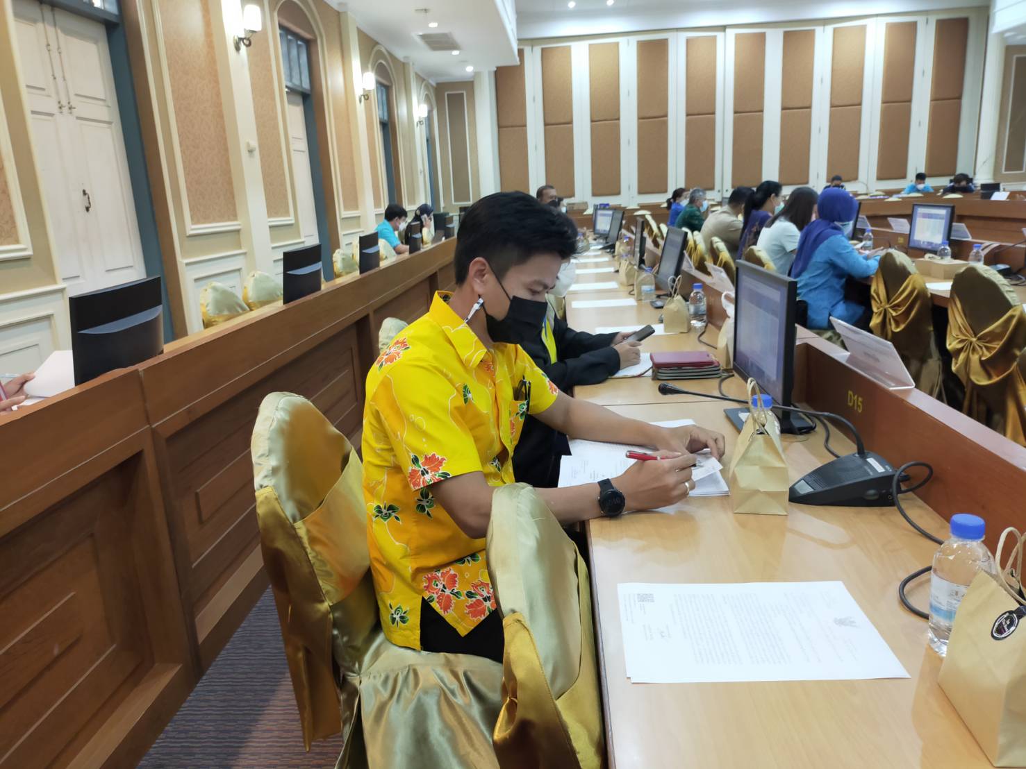 กปภ.สาขาภูเก็ต เข้าร่วมรับฟังการประชุมผ่านระบบวีดิทัศน์ทางไกล เพื่อชี้แจงการดำเนินการตามคู่มือแนวปฏิบัติการเสนอโครงการพัฒนาและเสริมสร้างความเข้มแข็งของเศรษฐกิจฐานราก ปี 2565