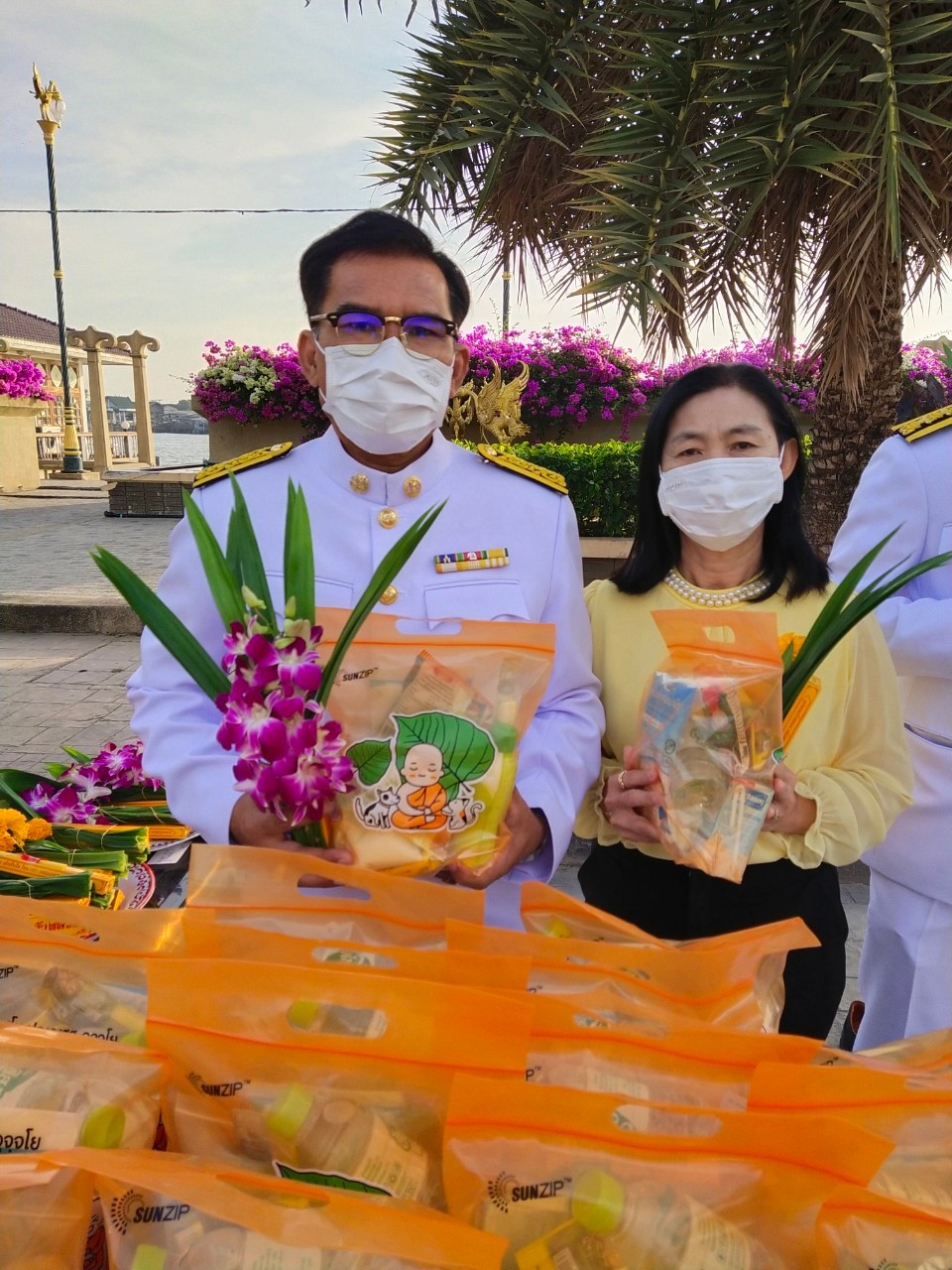 การประปาส่วนภูมิภาคสาขาคลองหลวง เข้าร่วมกิจกรรมเนื่องในวันคล้ายวันพระราชสมภพพระบาทสมเด็จพระบรมชนกาธิเบศรฯ วันชาติ และวันพ่อแห่งชาติ 5 ธันวาคม 2564